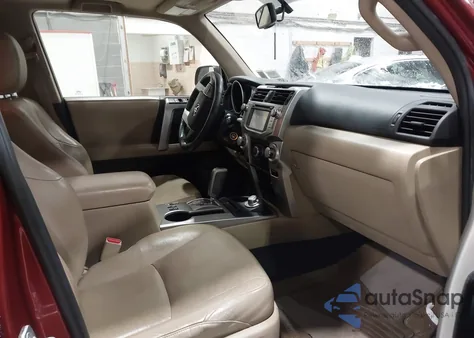 2013 Toyota 4Runner Sr5 z USA, uszkodzony, nr VIN JTEBU5JR6D5146608